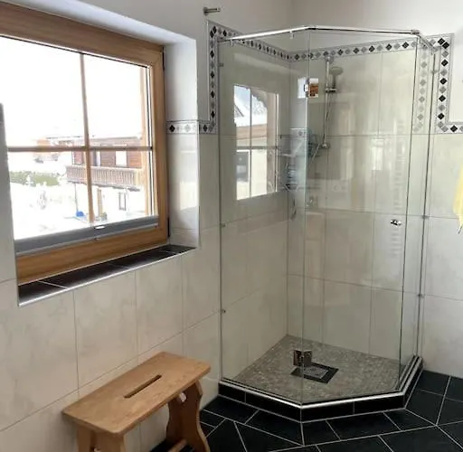 Gemuetliche Im Bergdoktordorf