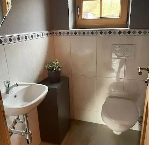 Gemuetliche Im Bergdoktordorf المو